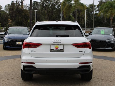 Certified 2025 Audi Q3 2.0T Premium w/ Convenience Plus Package AWD/4WD image 4