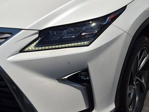 Used 2018 Lexus RX 350L Luxury w/ Cold Area Package (CT) FWD image 10