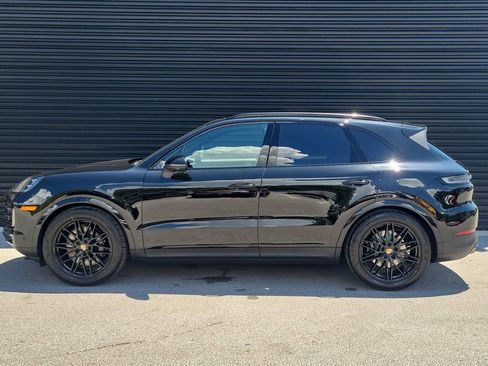 New 2026 Porsche Cayenne image 2