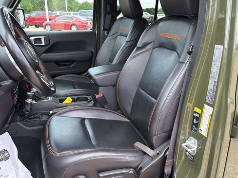 Used 2022 Jeep Gladiator Mojave w/ LED Lighting Group AWD/4WD image 13