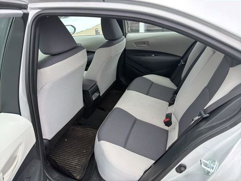 Used 2023 Toyota Corolla LE image 9