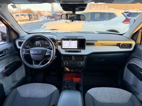 Certified 2022 Ford Maverick XLT image 3