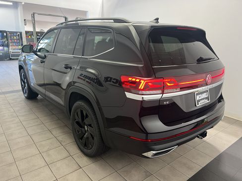 New 2026 Volkswagen Atlas SE image 4