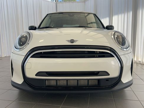 Used 2024 MINI Cooper 2-Door Hardtop image 6
