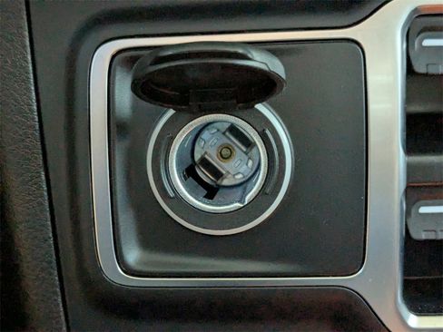 Used 2025 Jeep Wrangler Unlimited Rubicon w/ XTREMEE 35" Tire Package image 28