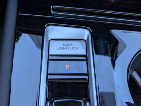 New 2026 Volkswagen Atlas Peak Edition AWD/4WD image 32