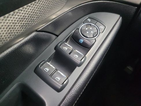 Used 2018 Ford Explorer XLT AWD/4WD image 27