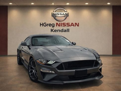 Used 2020 Ford Mustang GT Premium w/ GT Performance Package RWD image 3
