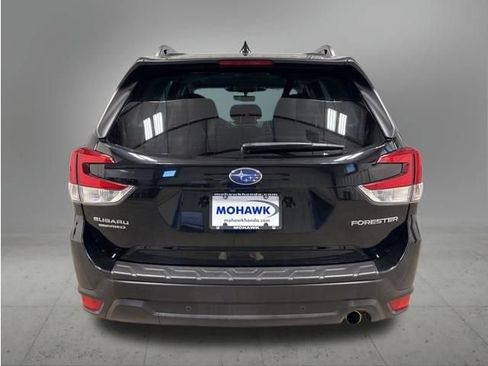 Used 2023 Subaru Forester Limited AWD/4WD image 4