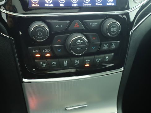 Certified 2019 Jeep Grand Cherokee Summit w/ Trailer Tow Group IV image 5