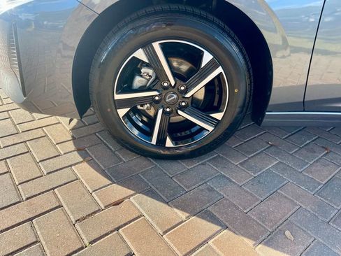 Used 2025 Nissan Sentra SV image 9