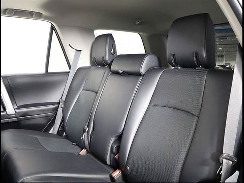 Used 2024 Toyota 4Runner Limited AWD/4WD image 10