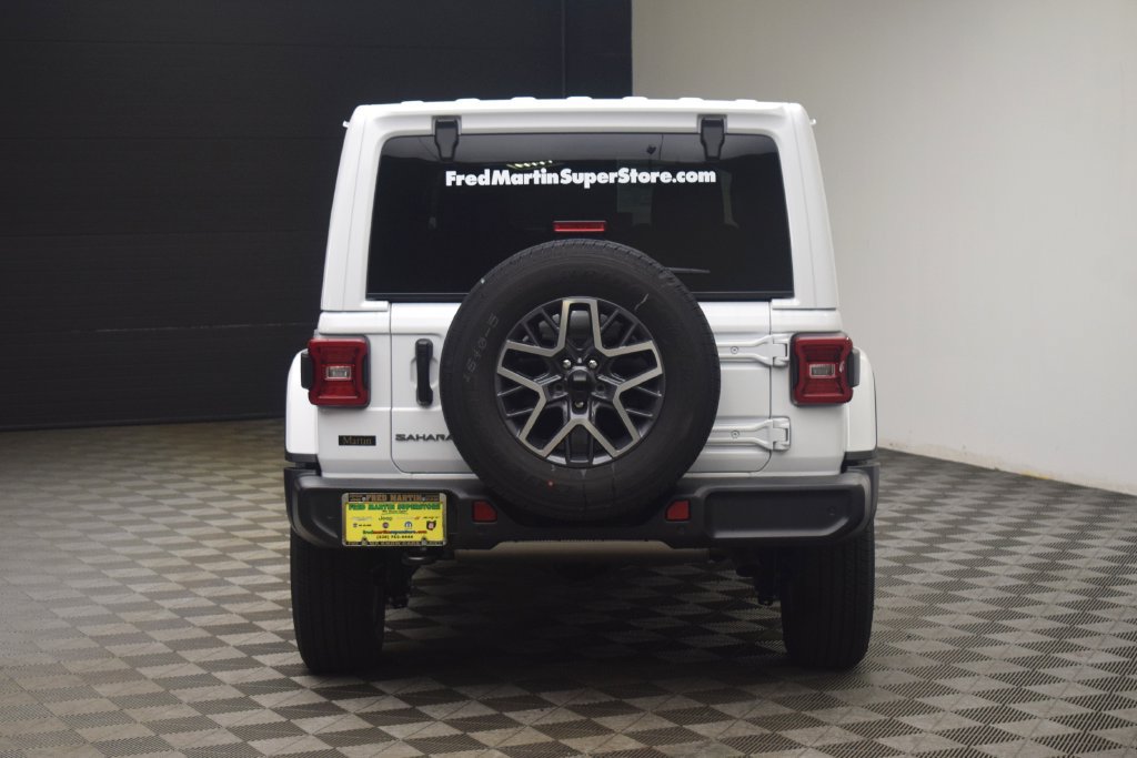 New 2026 Jeep Wrangler Unlimited Sahara AWD/4WD image 12