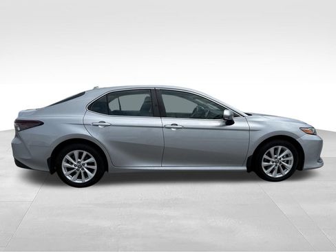 Used 2022 Toyota Camry LE w/ Cold Weather Package AWD/4WD image 25