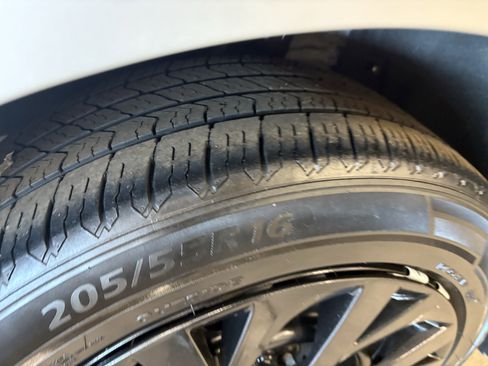 Used 2024 Toyota Corolla LE image 31