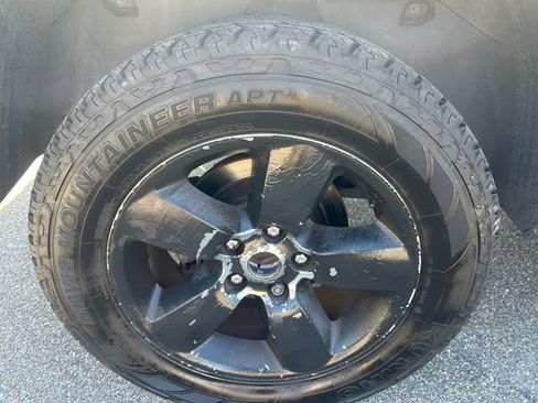 Used 2018 RAM 1500 Big Horn RWD image 12