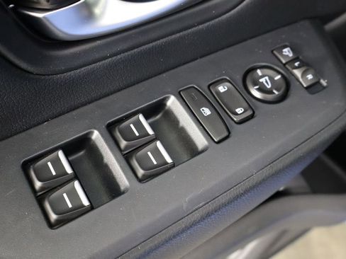 Used 2025 Honda Pilot TrailSport image 21