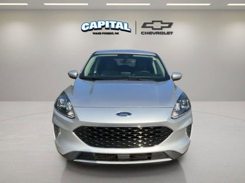 Used 2020 Ford Escape SE image 8