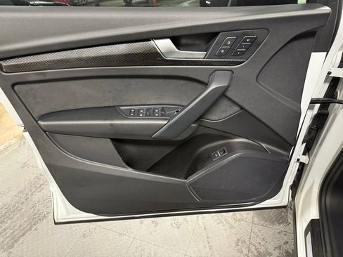 Used 2022 Audi SQ5 Premium w/ Convenience Package image 8