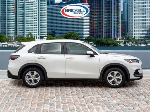 Used 2023 Honda HR-V LX image 4