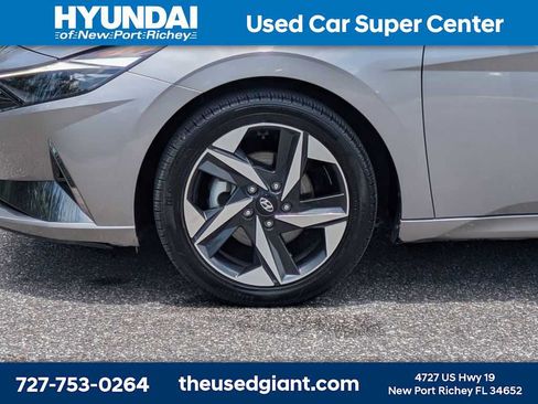 Certified 2023 Hyundai Elantra Limited w/ Cargo Package FWD image 10