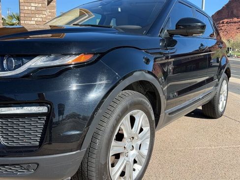 Used 2017 Land Rover Range Rover Evoque SE image 22