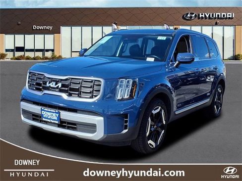 Used 2025 Kia Telluride S image 1