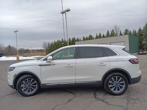 Used 2022 Lincoln Nautilus AWD image 23