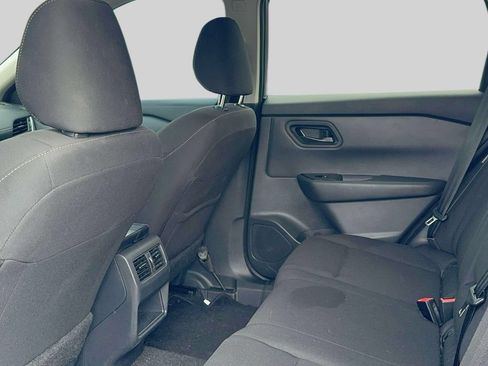 Used 2025 Nissan Rogue S AWD/4WD image 9