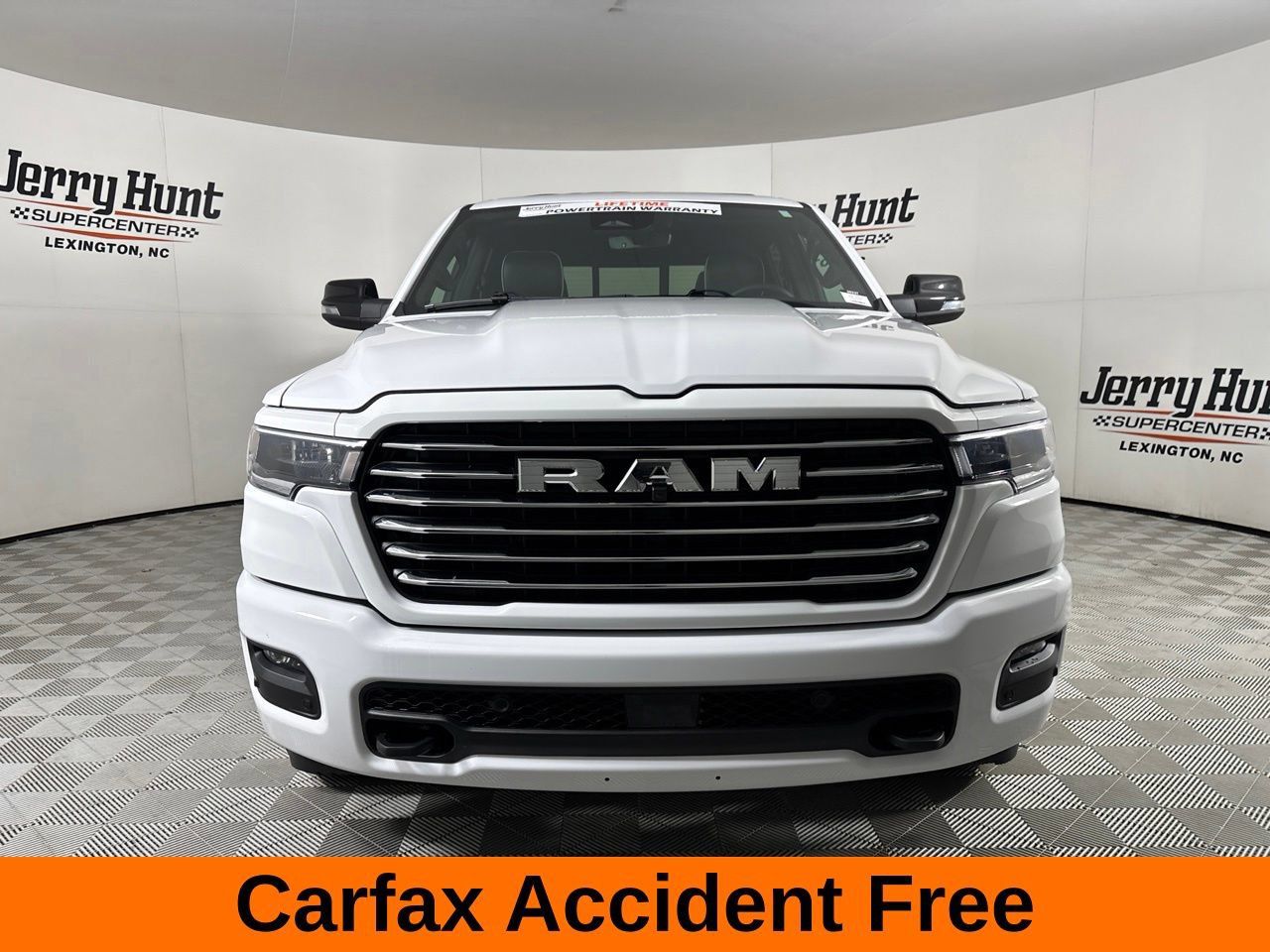Used 2026 RAM 1500 Laramie AWD/4WD image 3