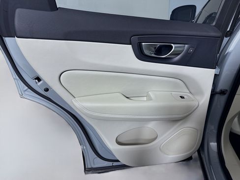 Used 2024 Volvo XC60 B5 Ultimate w/ Protection Package Premier image 26