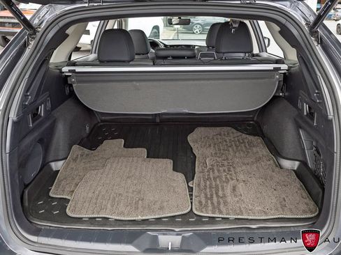 Used 2025 Subaru Outback Onyx Edition AWD/4WD image 37