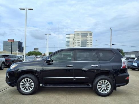 Used 2016 Lexus GX 460 w/ Premium Package AWD/4WD image 24