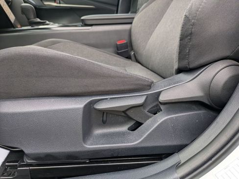 Used 2025 Toyota Camry LE image 14