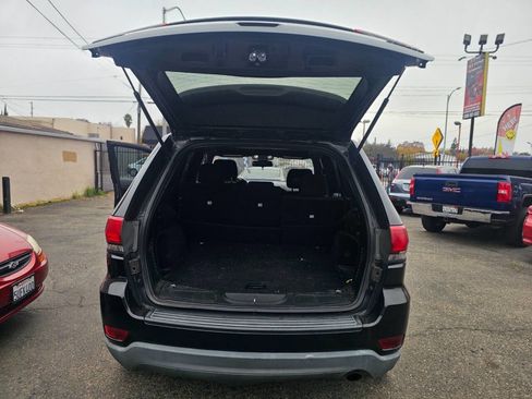 Used 2014 Jeep Grand Cherokee Laredo w/ Quick Order Package 23E image 12