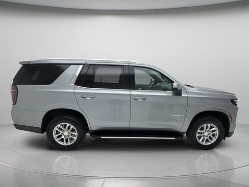 Used 2025 Chevrolet Tahoe LT AWD/4WD image 4