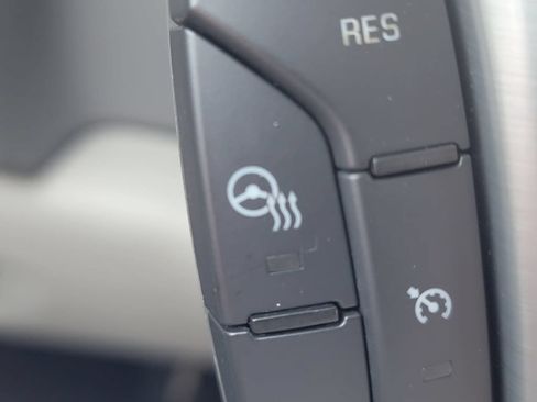 Used 2013 Chevrolet Avalanche LTZ AWD/4WD image 19