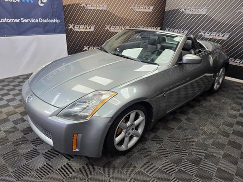 Used 2005 Nissan 350Z Grand Touring image 2