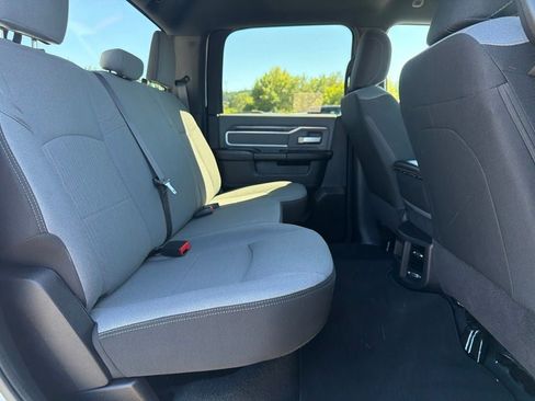 Used 2022 RAM 2500 Big Horn AWD/4WD image 26