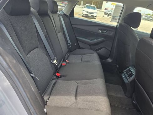 Used 2025 Honda Accord LX image 31