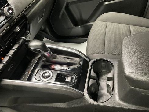 Used 2023 Chevrolet Colorado LT w/ LT Convenience Package II image 22