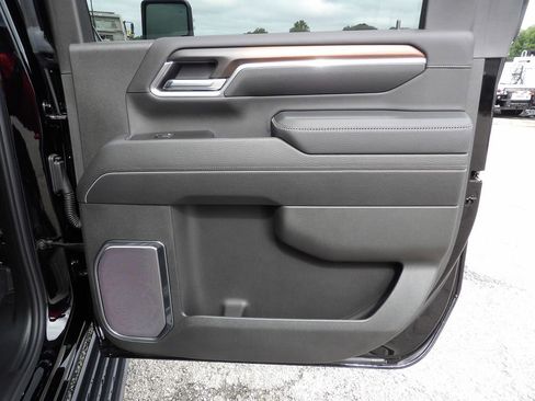 Used 2025 GMC Sierra 3500 Denali w/ Denali Reserve Package AWD/4WD image 40