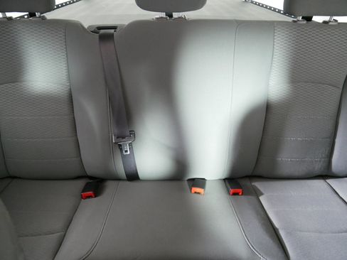 Used 2016 RAM 1500 Express AWD/4WD image 13