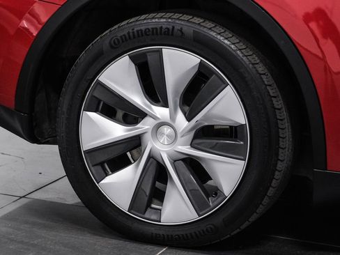 Used 2023 Tesla Model Y Long Range AWD/4WD image 51