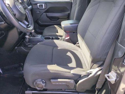 Used 2020 Jeep Wrangler Sport image 16