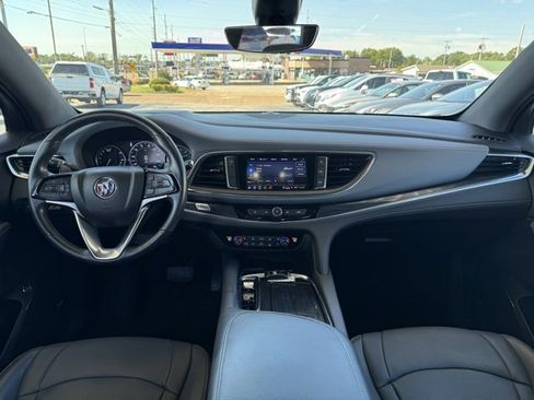 Used 2022 Buick Enclave Premium image 7