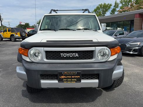 Used 2014 Toyota FJ Cruiser 4WD w/ Convenience Package image 8