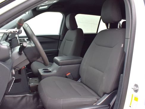 Used 2025 Ford Explorer 4WD Police Interceptor image 13