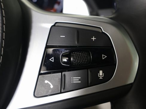 Used 2022 BMW X7 M50i image 38