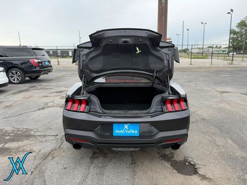 Used 2024 Ford Mustang GT Premium RWD image 33